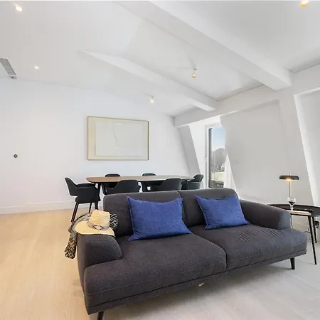 Les Deux Mariettes & Лиссабон