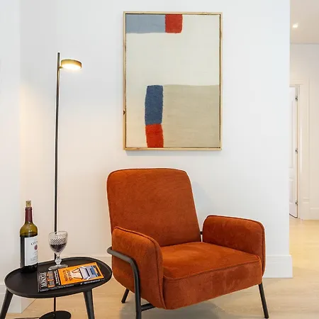 Les Deux Mariettes & *