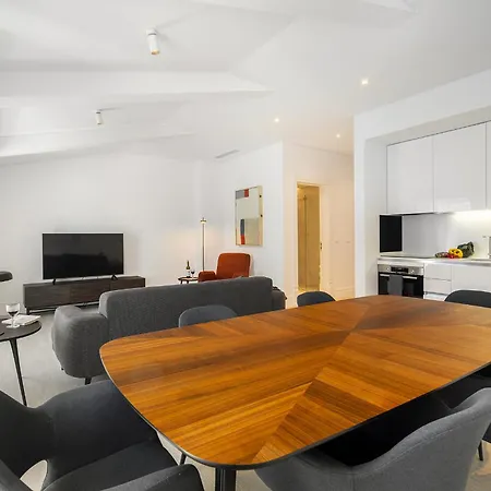 Les Deux Mariettes & Лиссабон