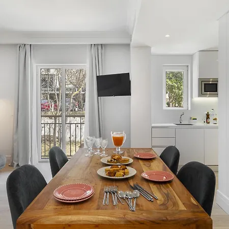 Les Deux Mariettes & * Лиссабон